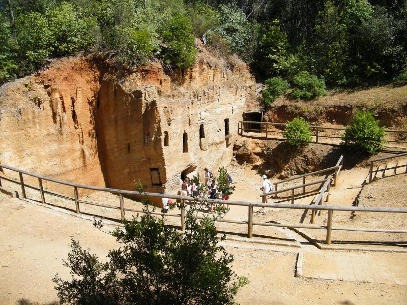 Necropoli delle grotte - Parco archeologico di Baratti e Populonia