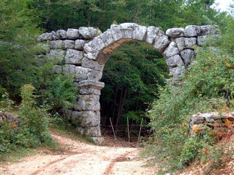  Arco di Trevi 
