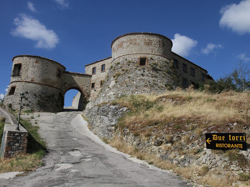 Sic Torriana, Castello