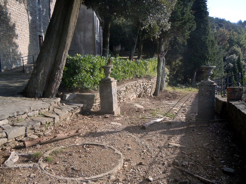 Route 509 (former no. 9) Monterosso - Madonna di Soviore