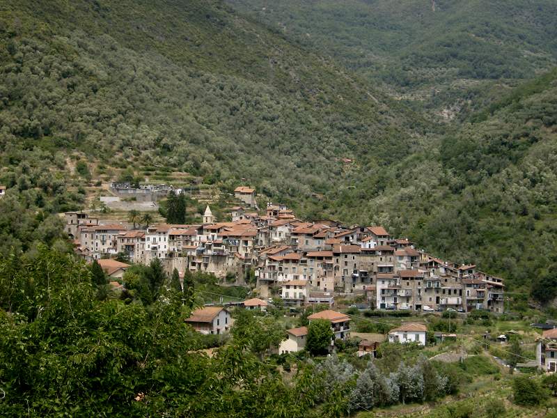 Il borgo di Rocchetta Nervina