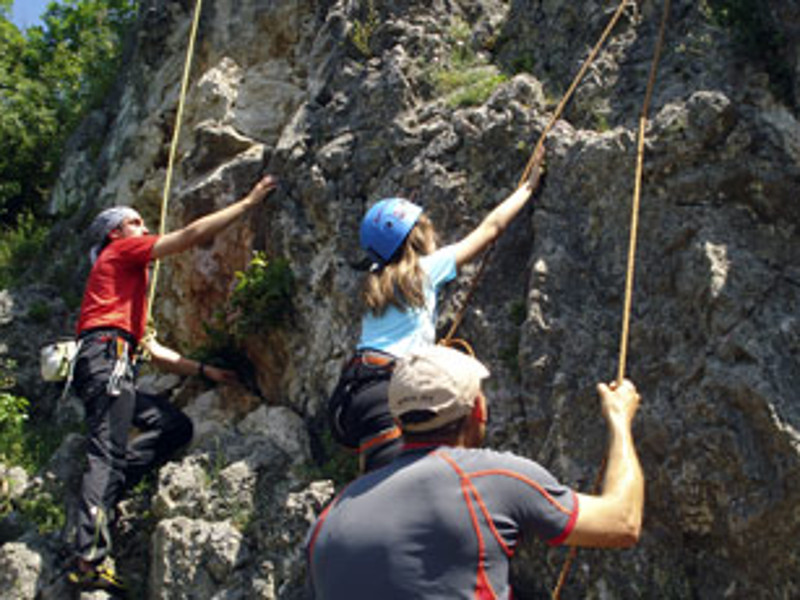 Climbing wall for playclimbing