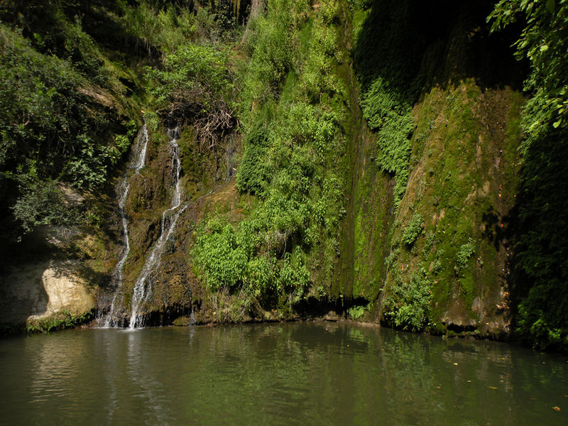 Cisterna Waterfall