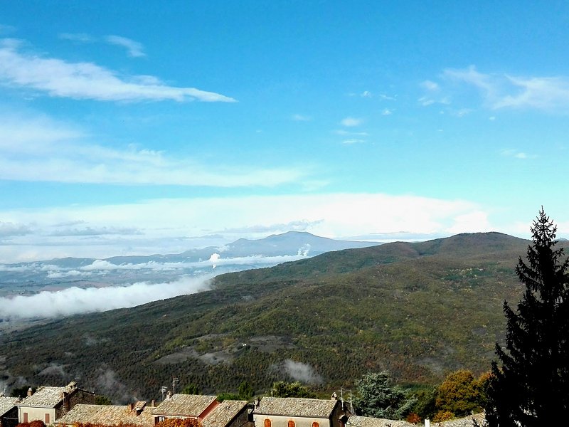 Panorama di Monte Rufeno visto dal castello di Torre Alfina