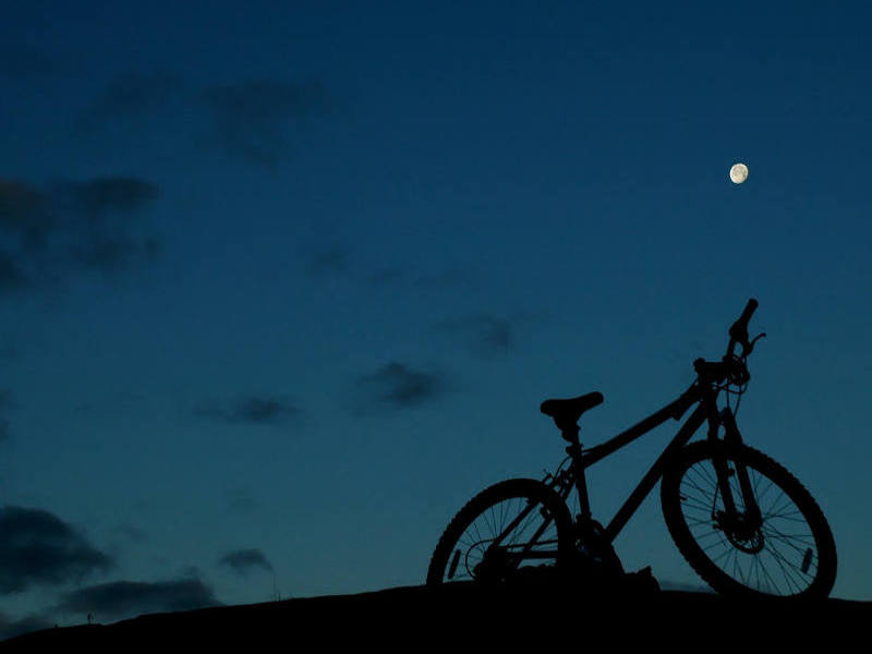 Di notte in bicicletta