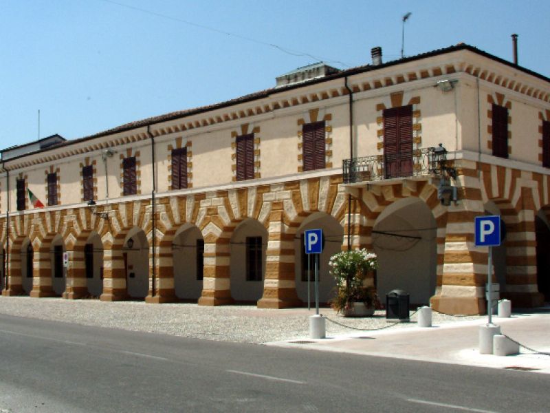 (27619)Town Hall San Martino dall'Argine