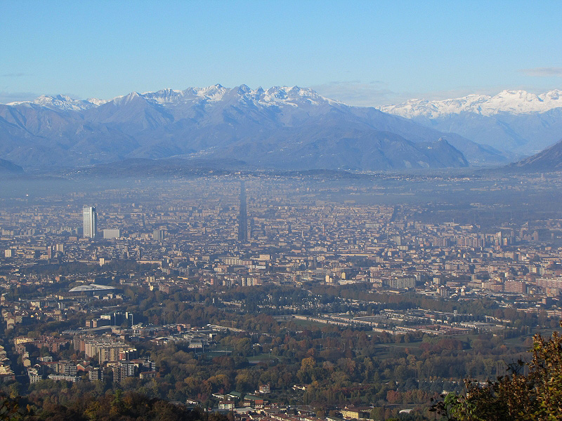 Panorama da Superga su Torino e le Alpi Cozie