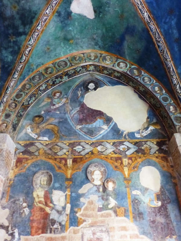 Cristo in amigdala. Chiostro dell'abbazia di Vezzolano