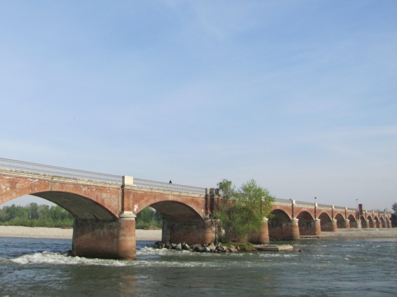 Il ponte sul Po che collega Crescentino a Verrua Savoia