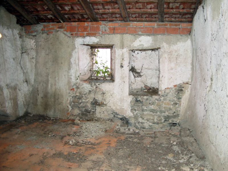 stanza della torre dove si trovavano gli affreschi medievali