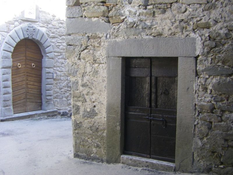 Ancient portals at Pianadetto