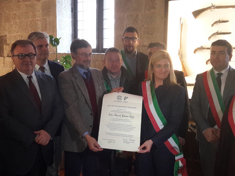 La cerimonia del riconoscimento della Riserva di Biosfera Alpi Ledrensi e Judicaria