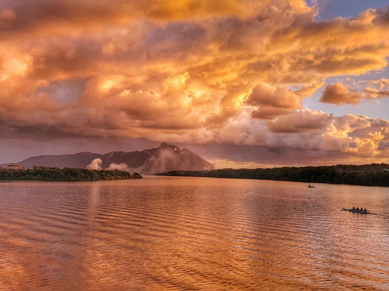 Il tramonto dopo la tempesta al lago di Paola - Calendrier 2018