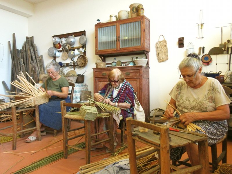 Swamp herb weaving workshop
