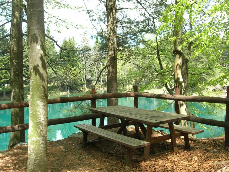 Picknick-Bereich über Lago Lame