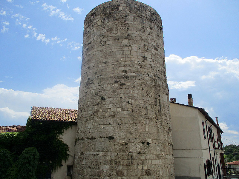 Wachturm mit rundem Grundriss
