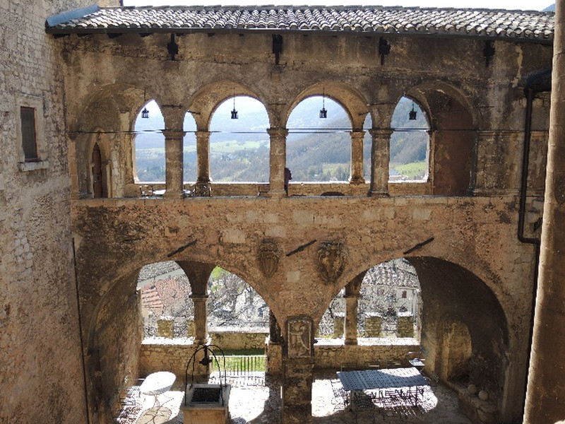 Mittelalterliche Burg in Gagliano Aterno