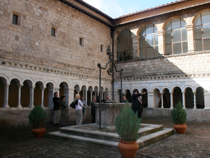  Chiostro Cosmatesco - Monastero di Santa Scolastica