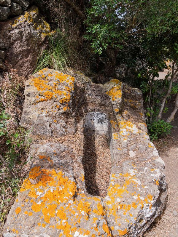 Figura 2: Tombe di Zighidí forma antropoide