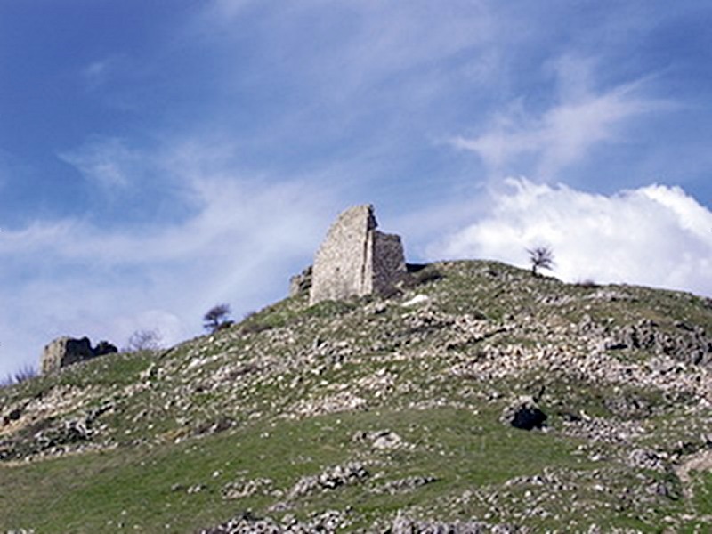 Resti dell’abitato medievale di Satrianum