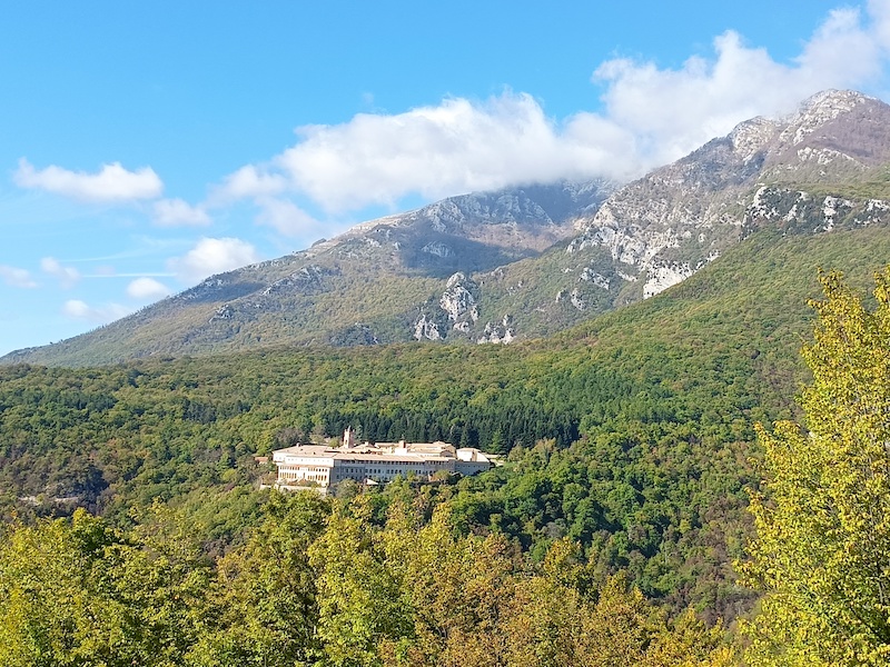 La Certosa di Trisulti e il Monte Rotonaria