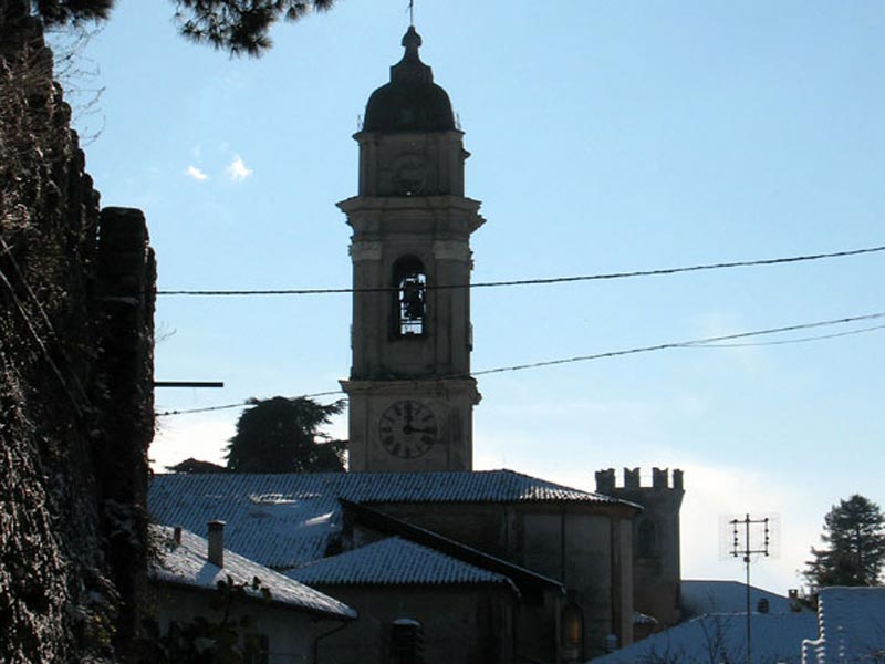 Il campanile della chiesa dei santi Gervasio e Protasio